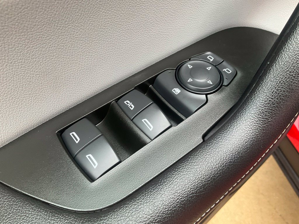 Used 2023 Chevrolet Blazer LT w/ Convenience Package FWD image 5