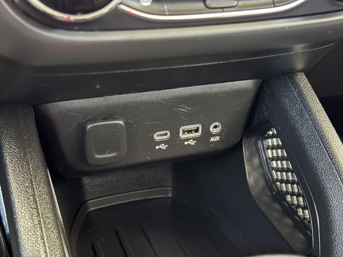 Certified 2021 Chevrolet TrailBlazer LT FWD image 30