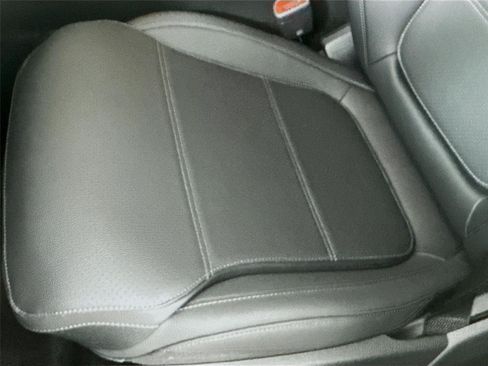 Used 2026 Mercedes-Benz C 300 4MATIC Sedan image 25