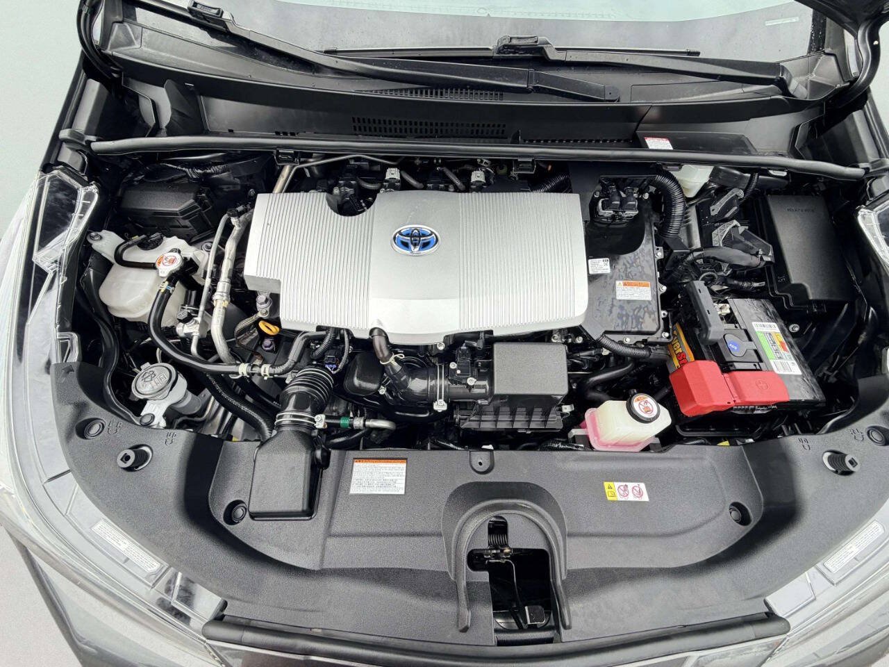 Used 2022 Toyota Prius LE FWD image 13
