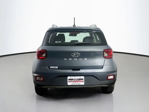 Used 2025 Hyundai Venue SEL FWD image 6