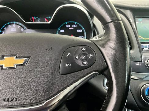 Used 2019 Chevrolet Impala Premier FWD image 12