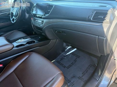Certified 2025 Honda Ridgeline RTL image 30