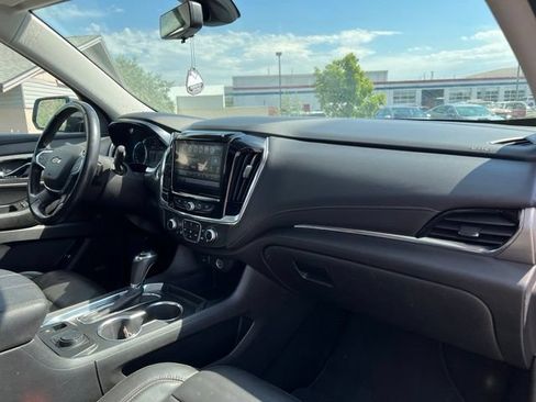 Used 2018 Chevrolet Traverse LT AWD/4WD image 21