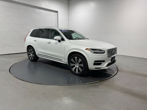Used 2021 Volvo XC90 T8 Inscription w/ Advanced Package image 2