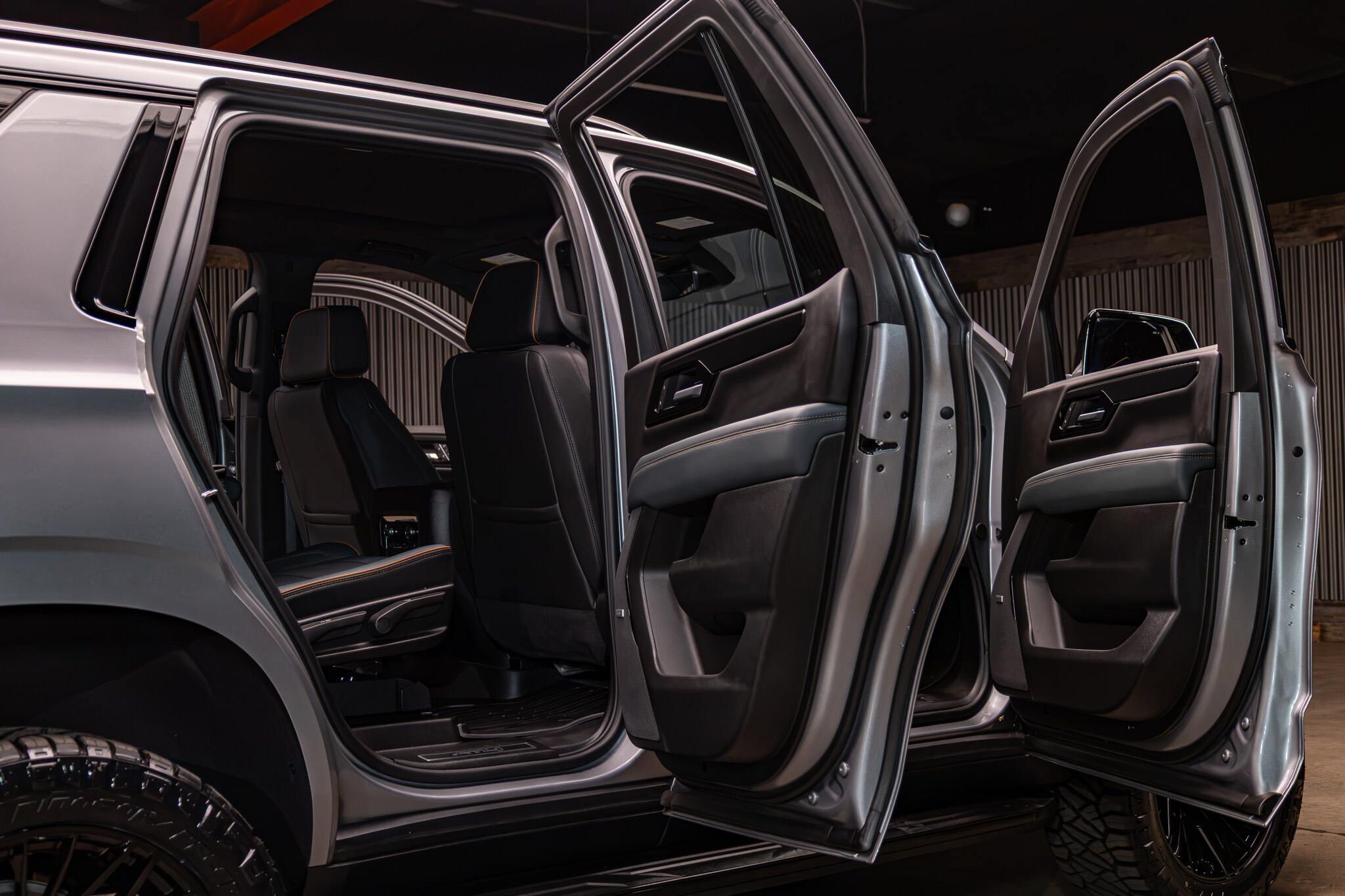 Used 2026 GMC Yukon AT4 w/ LPO, Floor Liner Package AWD/4WD image 41