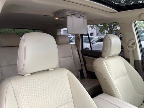 Used 2011 Lexus GX 460 image 69