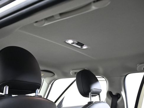 Certified 2022 MINI Cooper 4-Door Hardtop FWD image 25