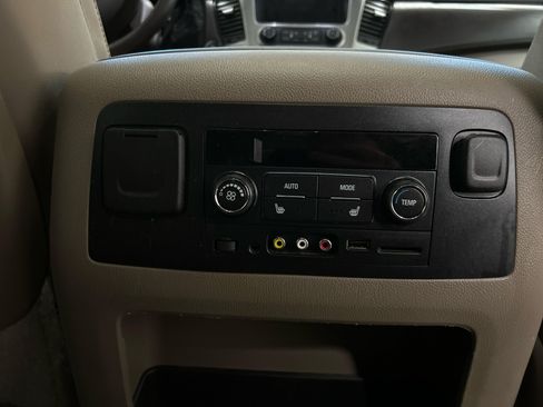 Used 2016 Chevrolet Suburban LTZ AWD/4WD image 16