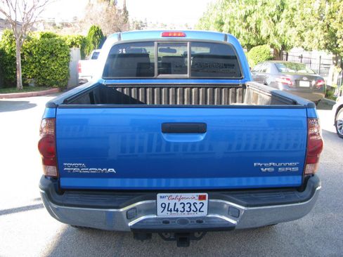 Used 2005 Toyota Tacoma PreRunner image 5