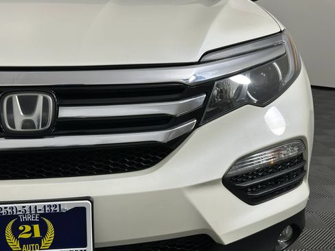 Used 2017 Honda Pilot Touring image 5