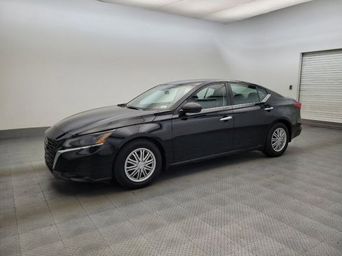 Used 2024 Nissan Altima 2.5 S FWD image 2