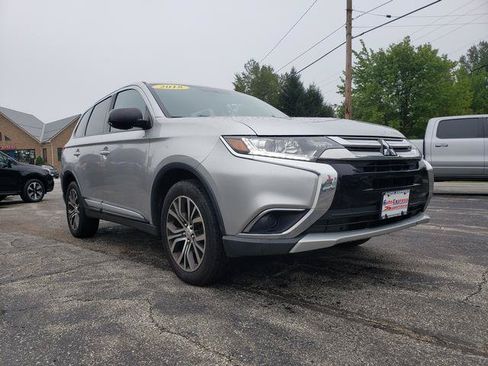 Used 2018 Mitsubishi Outlander ES AWD/4WD image 1