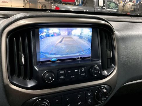 Used 2018 Chevrolet Colorado Z71 image 26