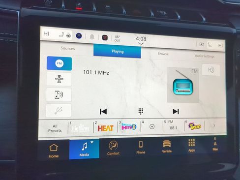 New 2025 Jeep Grand Cherokee L Limited w/ Trailer Tow Package image 24