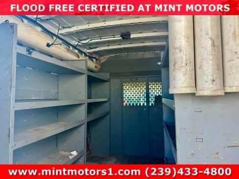 Used 2019 Nissan NV 2500 SV image 2