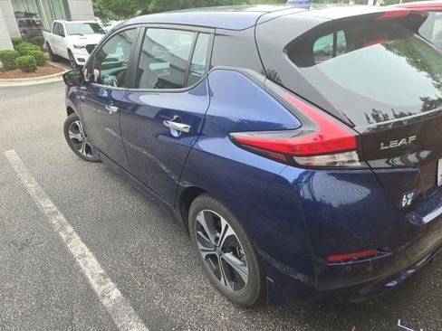 Used 2022 Nissan Leaf SV Plus FWD image 3