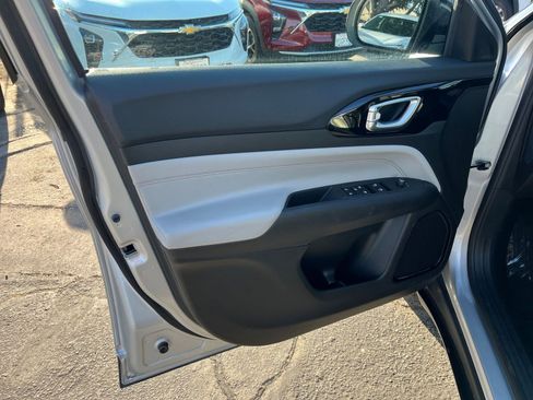 Used 2025 Jeep Compass Limited AWD/4WD image 18