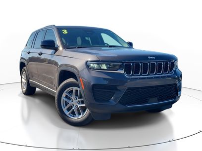 Used 2023 Jeep Grand Cherokee Laredo w/ Luxury Tech Group I