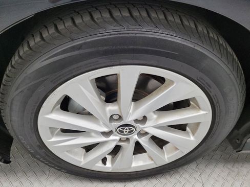 Used 2023 Toyota Camry LE image 31