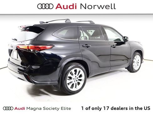 Used 2023 Toyota Highlander Limited AWD/4WD image 17