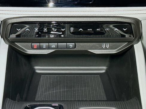 New 2026 Jeep Cherokee Limited AWD/4WD image 10