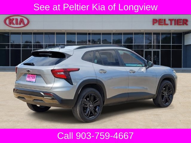 Used 2025 Chevrolet Trax ACTIV w/ Sunroof Package FWD image 4