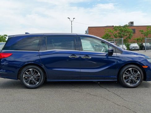 Used 2024 Honda Odyssey Elite image 8
