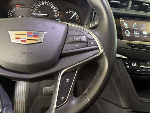 Used 2019 Cadillac XT5 Premium Luxury AWD/4WD image 16