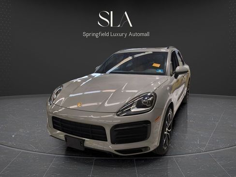 Used 2020 Porsche Cayenne AWD/4WD image 3