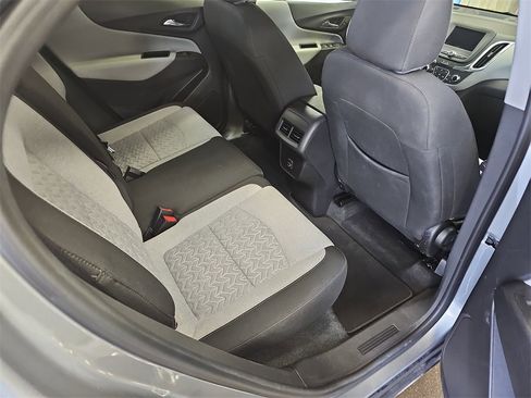Used 2024 Chevrolet Equinox LT image 11