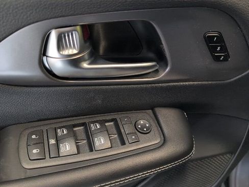 New 2026 Chrysler Pacifica Select w/ S Appearance Package AWD/4WD image 14