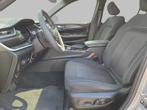 Used 2024 Jeep Grand Cherokee L Laredo w/ Luxury Tech Group I image 40