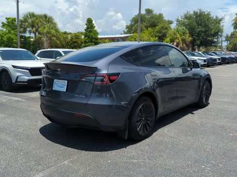 Used 2023 Tesla Model Y Long Range AWD/4WD image 5