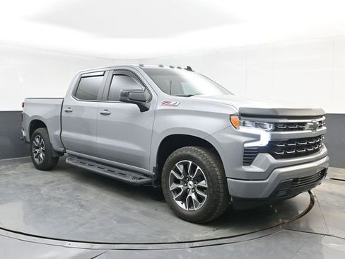 Used 2024 Chevrolet Silverado 1500 RST AWD/4WD image 2