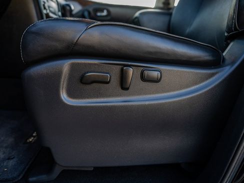 Used 2017 INFINITI QX80 2WD w/ Driver Assistance Package image 27