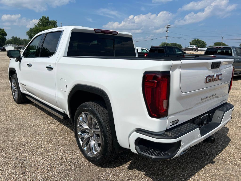 Used 2023 GMC Sierra 1500 Denali w/ Denali Reserve Package AWD/4WD image 5