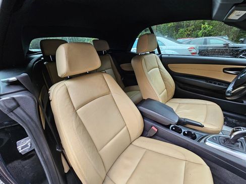 Used 2013 BMW 135i Convertible image 32