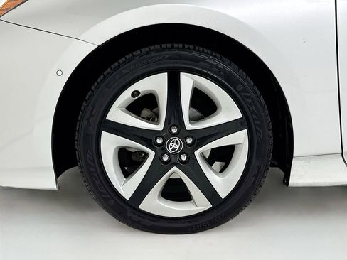 Used 2017 Toyota Prius Three Touring image 26