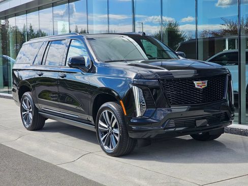 New 2026 Cadillac Escalade ESV Sport AWD/4WD image 7