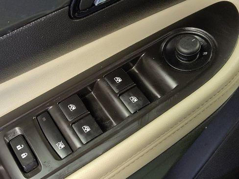 Used 2018 Buick Encore Preferred FWD image 27