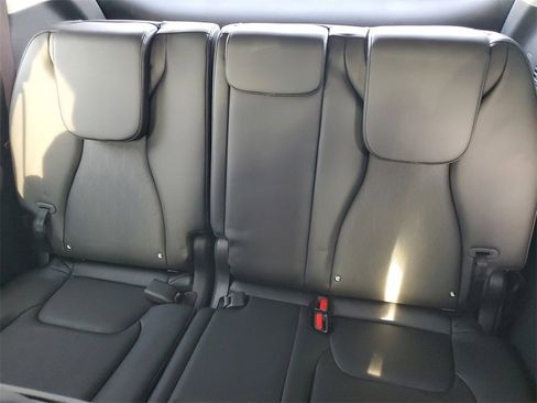 New 2026 Kia Carnival EX image 22