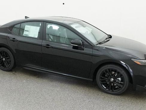 New 2026 Toyota Camry SE FWD image 15