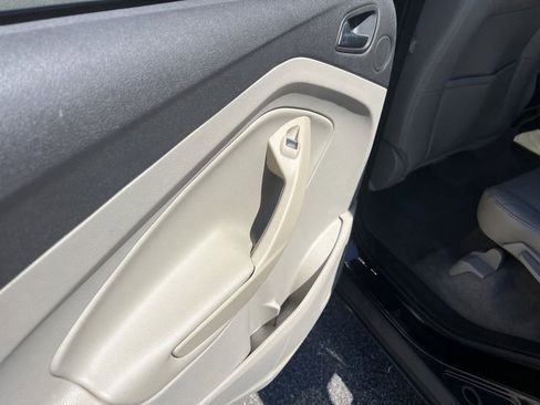 Used 2016 Ford Escape Titanium w/ Equipment Group 301A image 29