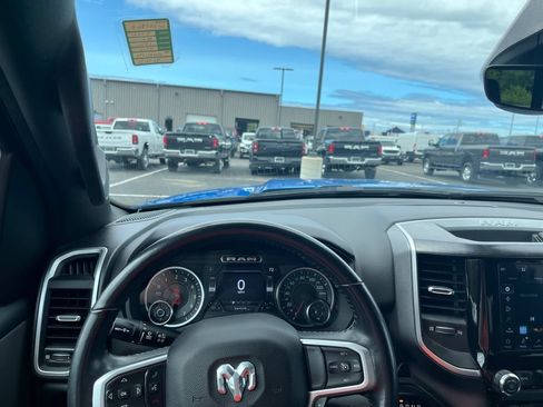 Used 2022 RAM 1500 Big Horn AWD/4WD image 15