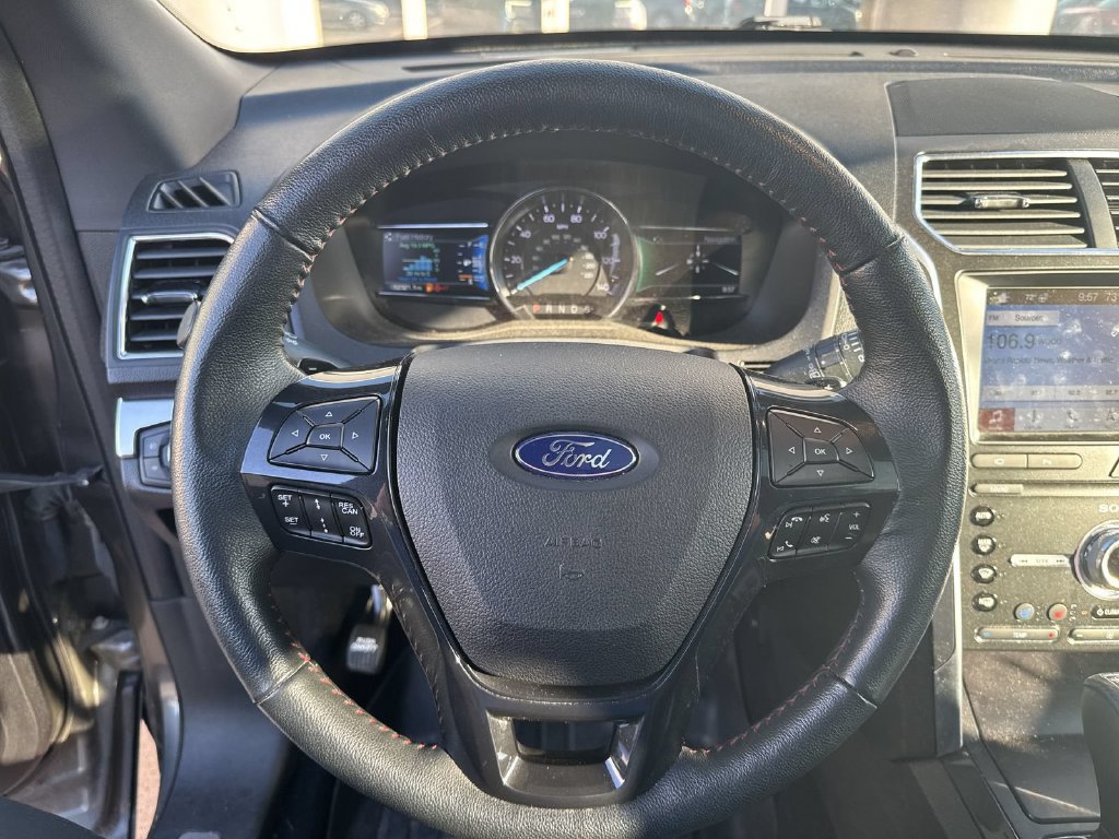 Used 2019 Ford Explorer Sport w/ Equipment Group 401A AWD/4WD image 17