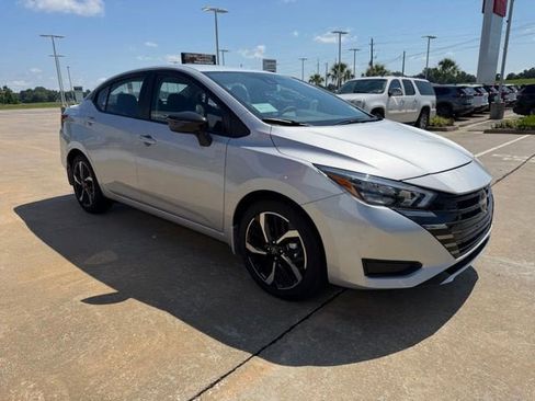 Used 2025 Nissan Versa SR w/ Trunk Package FWD image 7