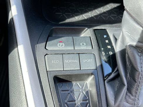 Used 2024 Toyota RAV4 LE FWD image 32