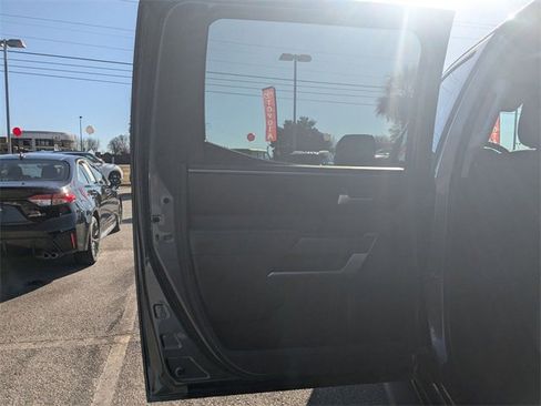 Used 2022 Toyota Tundra SR5 w/ SR5 Convenience Package image 24