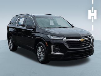 Used 2023 Chevrolet Traverse LT FWD video 1